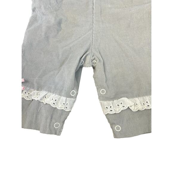 VTG 80's Grey Corduroy Lace and Patch Overalls with Pink Button up Blouse 3-6 mo - Picture 4 of 7